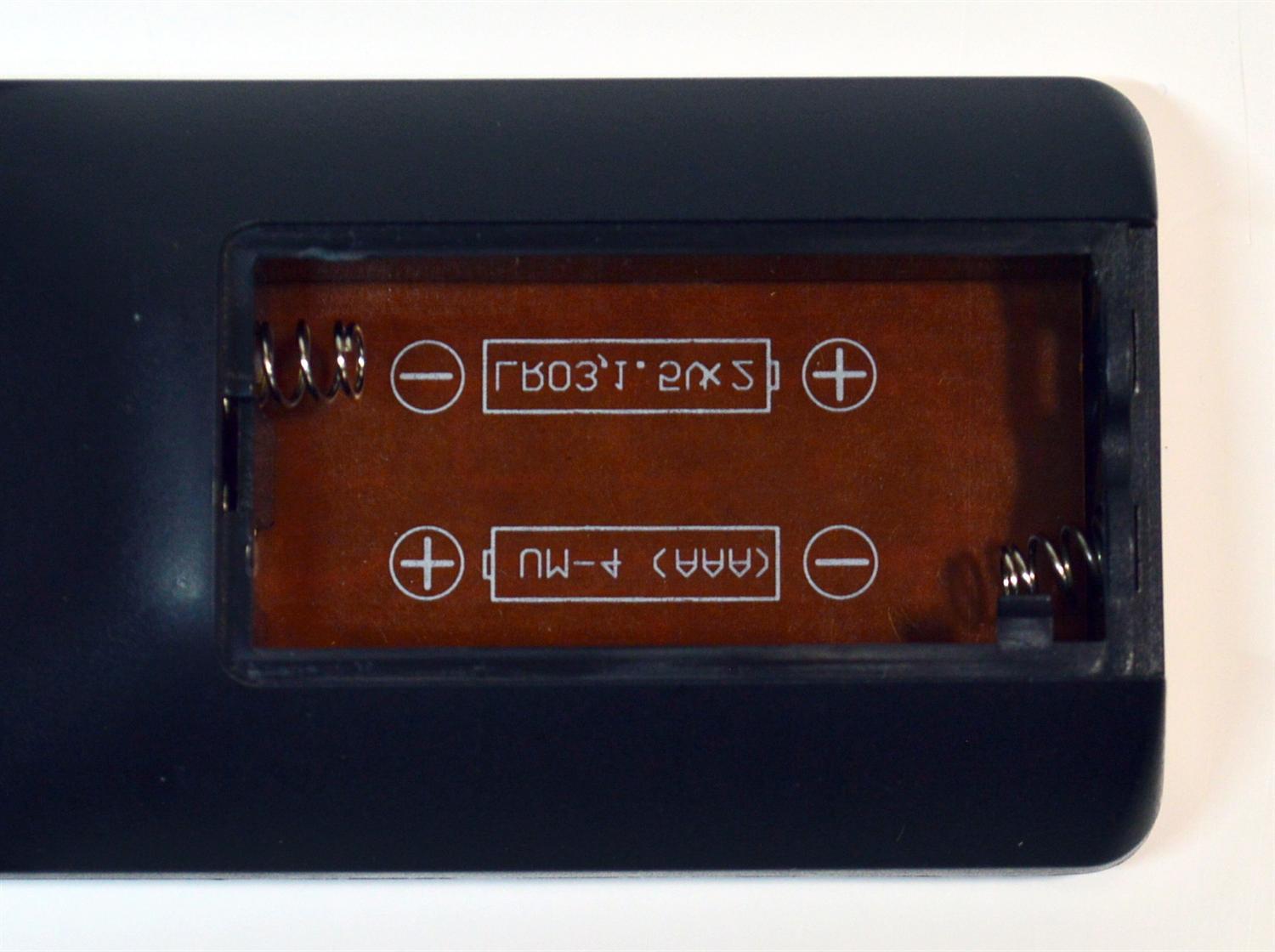 CONTROL REMOTO ORIGINAL RCA SE UTILIZA COMUNMENTE CON PROYECTORES DE CINE EN CASA/SISTEMAS DE AUDIO Y VIDEO/COMPATIBLE CON UNA GAMA DE DISPOSITIVOS RCA INCLUYENDO PROYECTORES LED MINI Y REPRODUCTORES DVD / NUMERO DE PARTE RPJ133-B /RPJ143 /RPJ133 / RPJ129 - Imagen 2