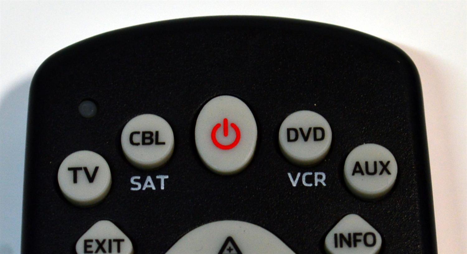 CONTROL REMOTO ORIGINAL ONN PARA CONTROLAR VARIOS EQUIPOS DE AUDIO Y VIDEO COMO TELEVISORES / REPRODUCTORES DE DVD/VCR / DECODIFICADORES DE CABLE/SATELITE / NUMERO DE PARTE ONB13AV004 / P13005 / WD-1232C / ONA12AV058 - Imagen 2