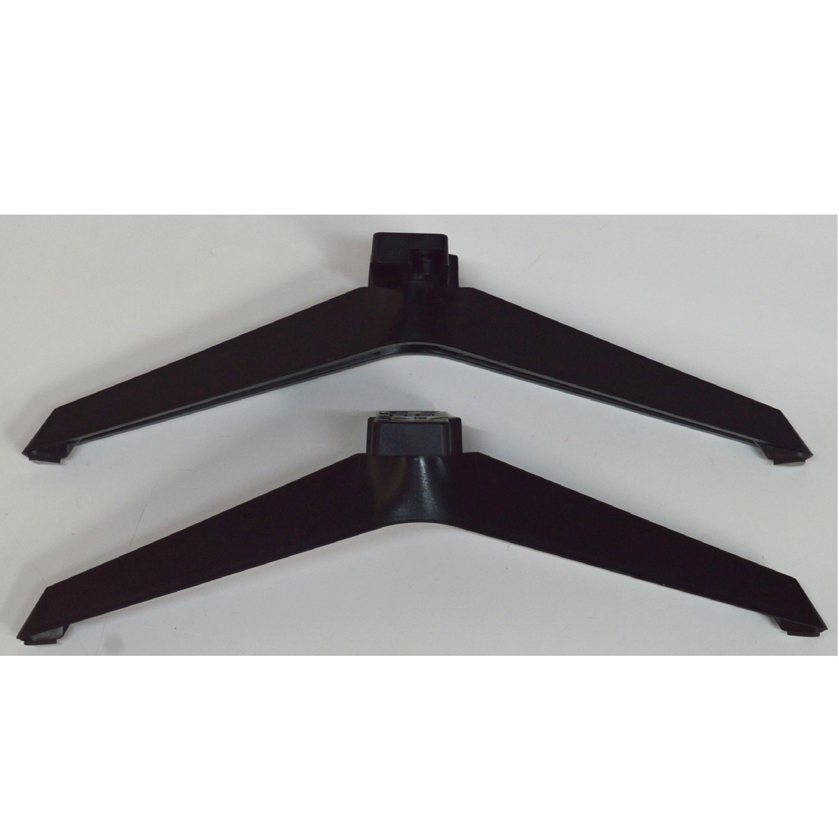 KIT DE BASES ORIGINAL NUEVAS PARA TV VIZIO 2 PIEZAS / NUMERO DE PARTE 7H08M0000 / 7H08B0000 / 7H08M0000P50R / 7H08M0000E50R / 7H08B0000W000 / 7H08B0000V000 / 7H08M0000E00R / 7H08M0000F00R / MODELO V505M-K09 - Imagen 3