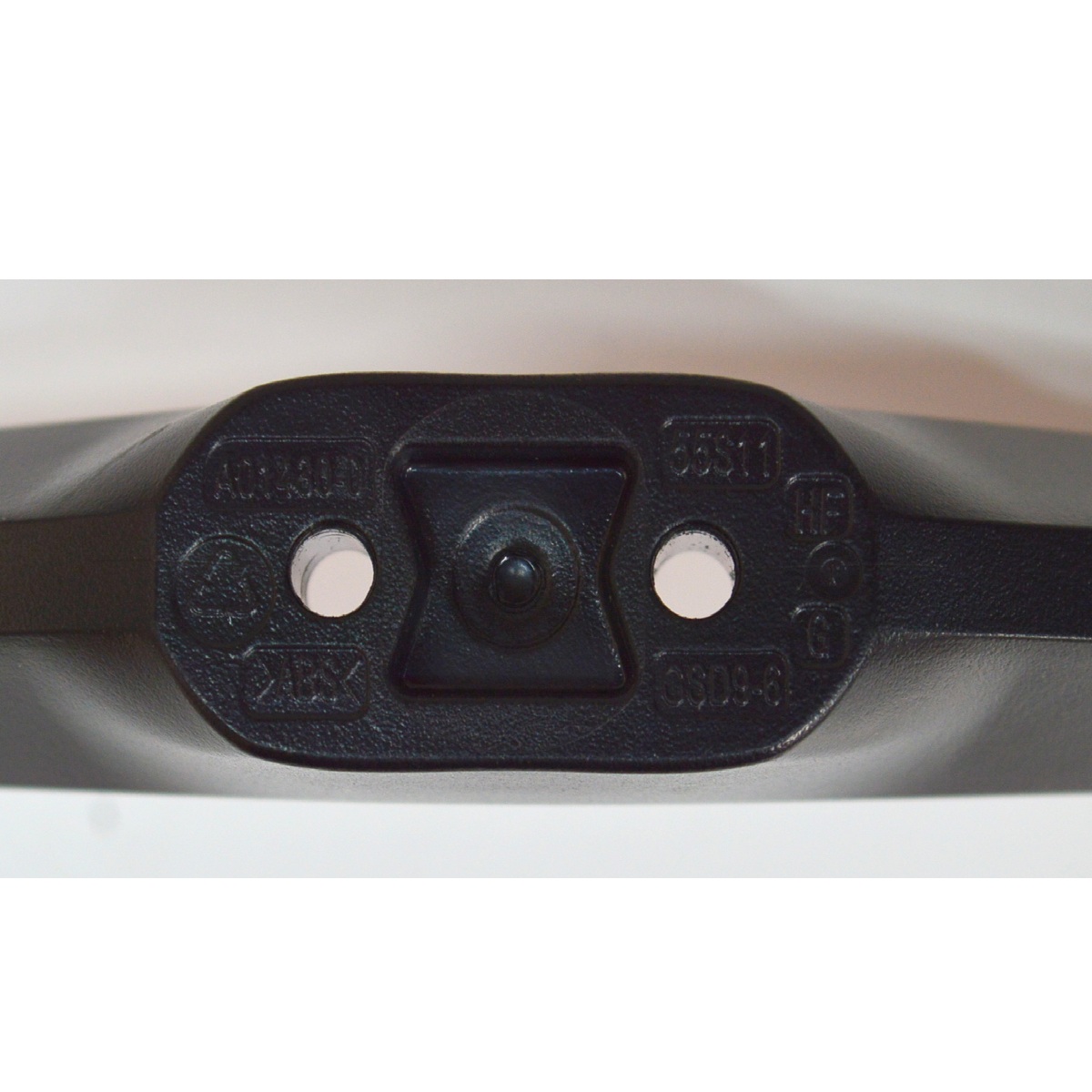 KIT DE BASES ORIGINAL NUEVAS PARA TV TCL 2 PIEZAS / NUMERO DE PARTE A01430-0 / 56-5PT2T0-HQH / A01430 / GSD9 / HMT2 / MODELO 40S355 / 43S434 / 43S325 / 43S45 / 43S425 / 50S451 - Imagen 2