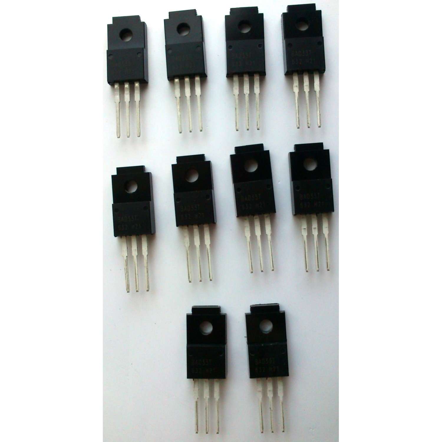 LOTE CON 10 PIEZAS / IC REGULADOR DE VOLTAGE / BA033T - Imagen 2