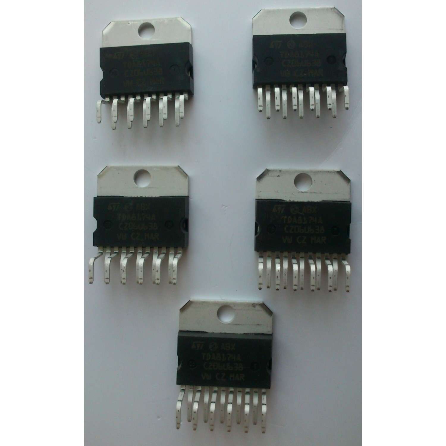 LOTES DE 5 PIEZAS / IC DE DEFLEXION VERTICAL PARA TV / MONITOR (CRT) - Imagen 2