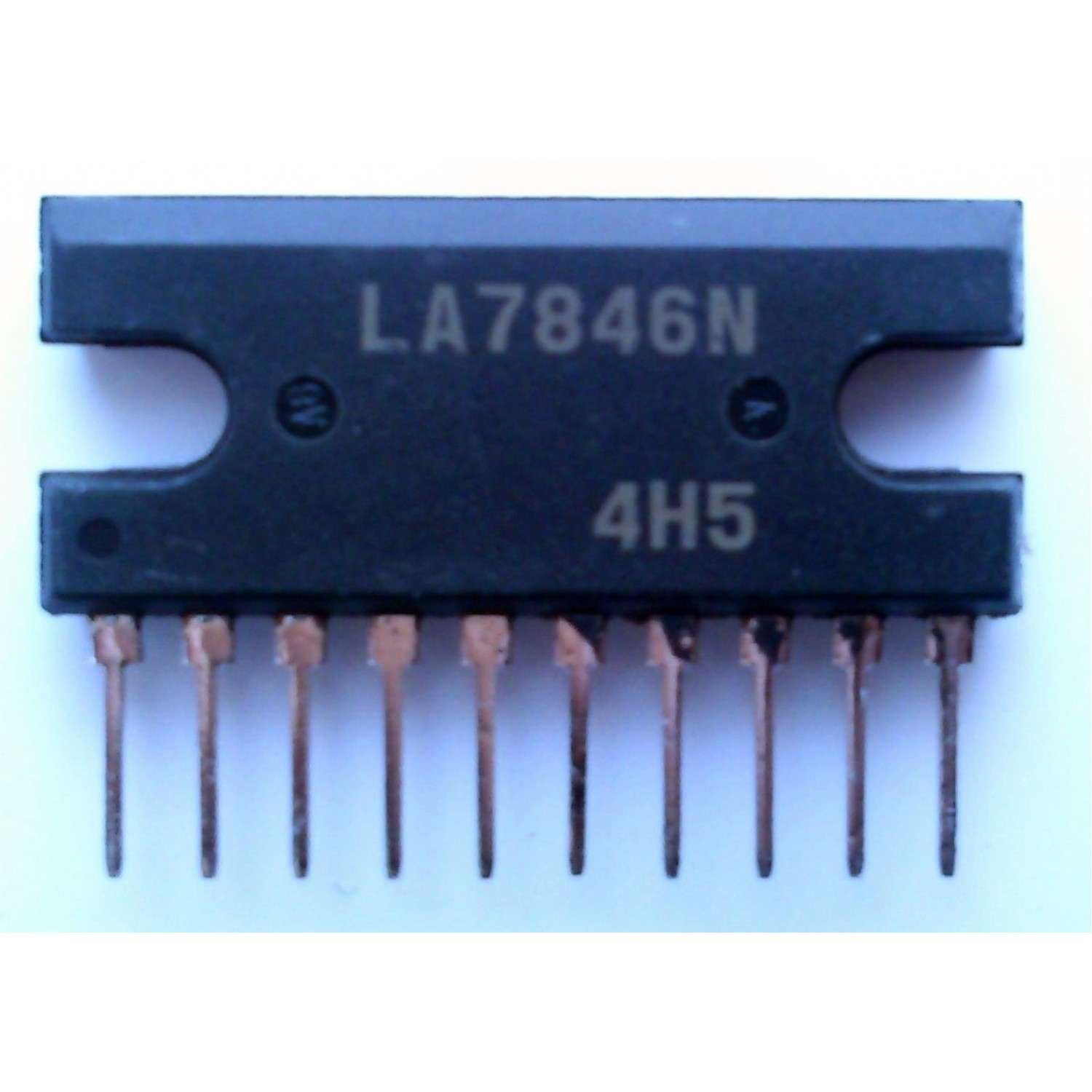 LOTES CON 10 PIEZAS / IC  DE DEFLEXION DE SALIDA VERTICAL LA7846N