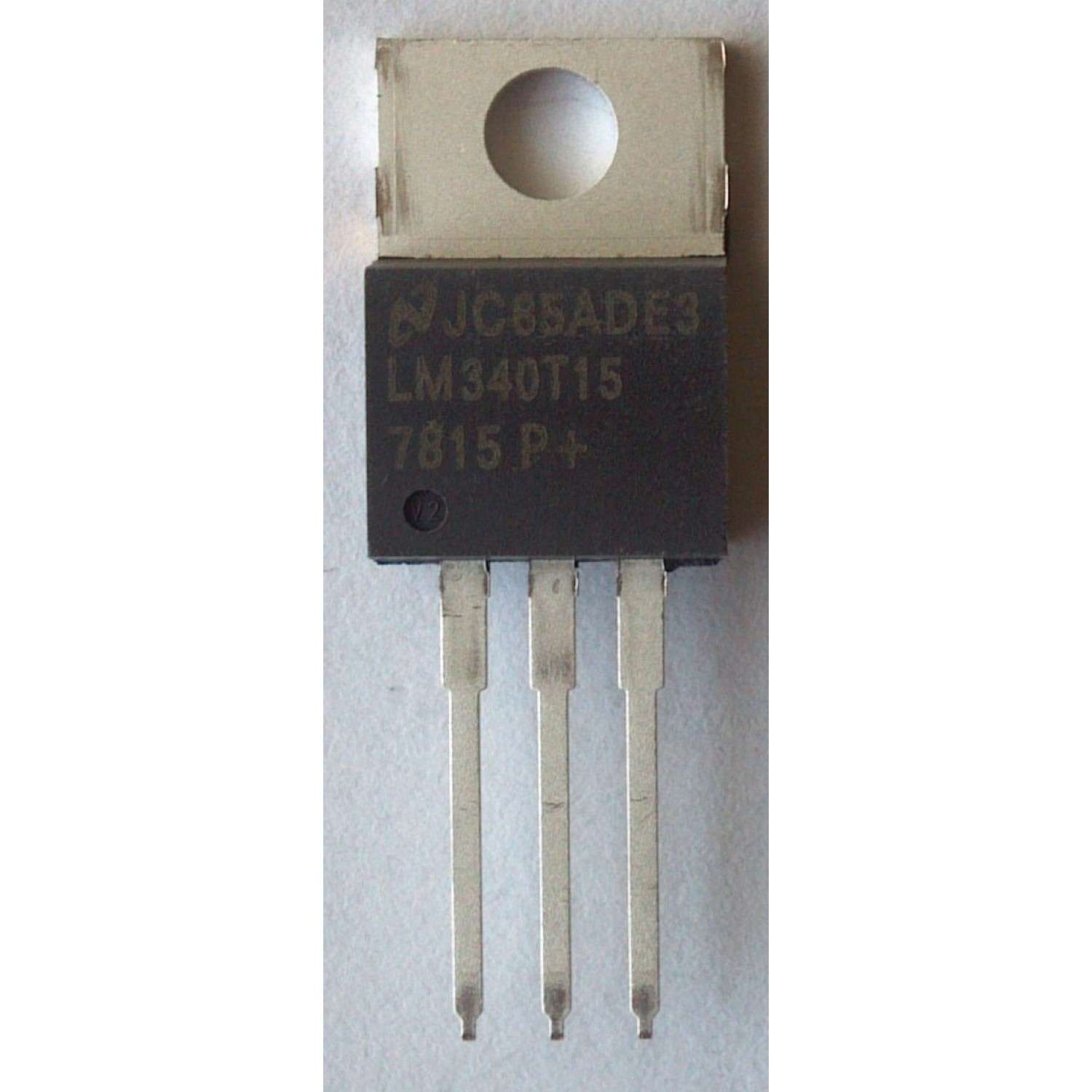 LOTE CON 10 PIEZAS /CIRCUITO INTEGRADO / REGULADOR POSITIVO  LM340T15 - Imagen 1