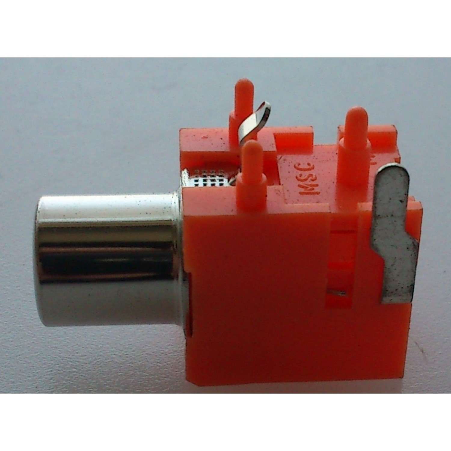 LOTE CON 10 PIEZAS / JACK PARA A/V / COLOR NARANJA	