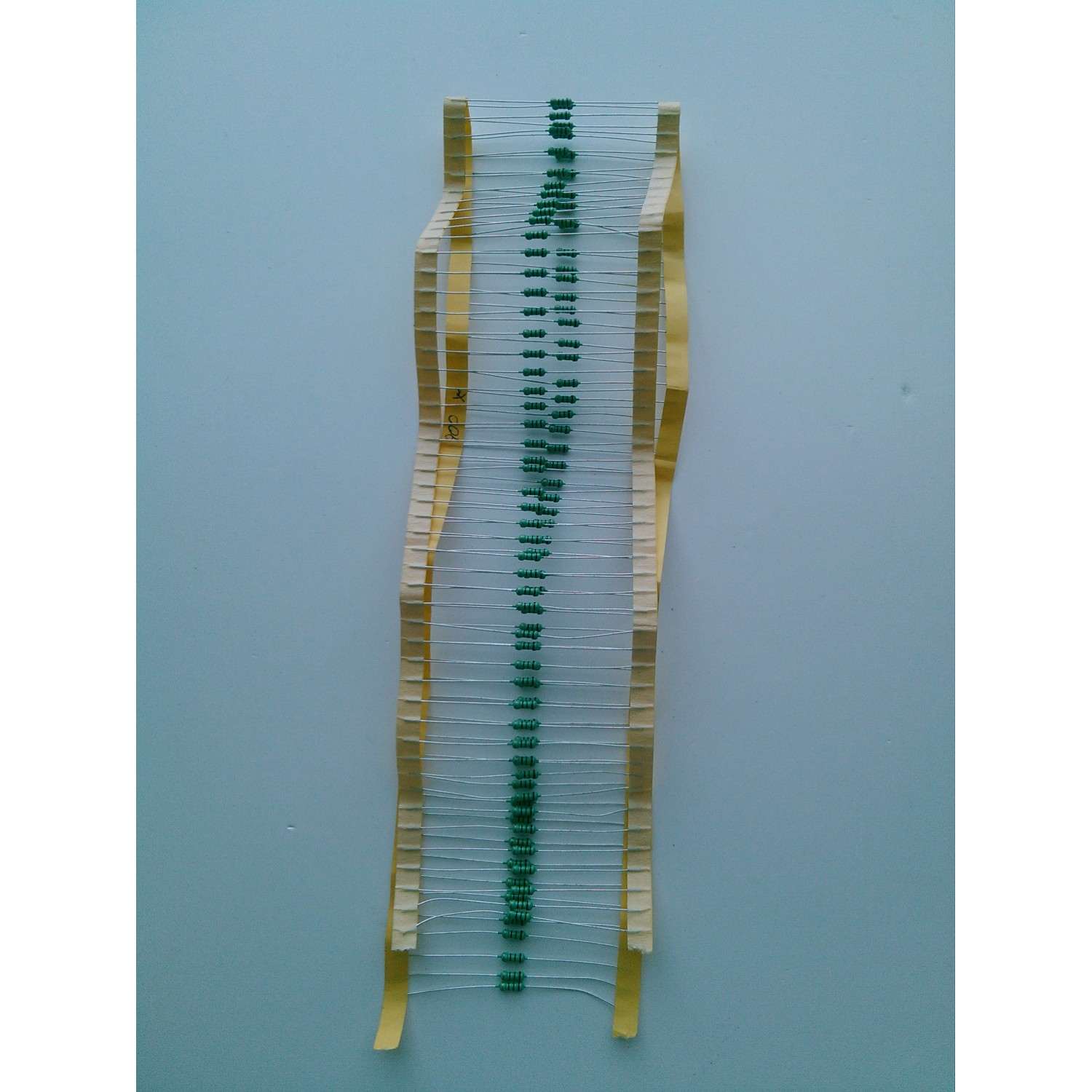 LOTE DE 100 PIEZAS DE RESISTORES / 150 Ω ½ W - Imagen 2