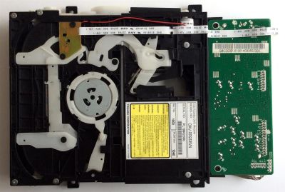 CONJUNTO DE REPRODUCTOR DE DVD / TOSHIBA DAV-RR933WN / G8CD00000100140936002300 / PL19902300 / 9081318AD 3711 / PANEL T260XW02 VP / MODELOS 26LV610U-T / 19LV610U-T / 22LV610U-T / 26LV61K-T / 32CV100U - Imagen 3
