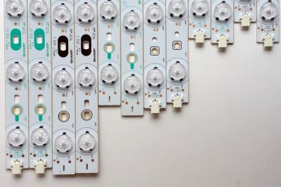 KIT DE LED`S PARA TV (45 PIEZAS) / SHARP ZZC2317WCA063050B3 / ZZC2320WCA041620A1 / ZZC2319WCA006370A1 / ZZC2211WCA036 / (5070) / (5071) / (5072) / (5073) / (5074) / PANEL LK800D3GW10Z / MODELO LC-80LE633U / ((INCOMPLETO 44 PIEZAS)) - Imagen 5