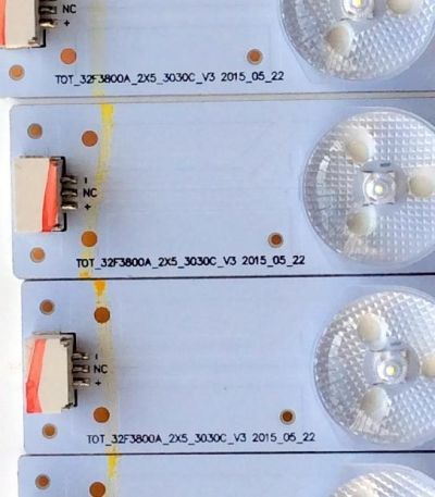 KIT DE LEDS ORIGINAL PARA TV TCL 8 PIEZAS / NUMERO DE PARTE TOT_32F3800A_2X5_3030C_V3 / YHA-4C-LB3205-YHEX1 / E334789 / PANEL LVF550CS0T / MODELO 55FS3750 / 55FS3750TCAA - Imagen 2