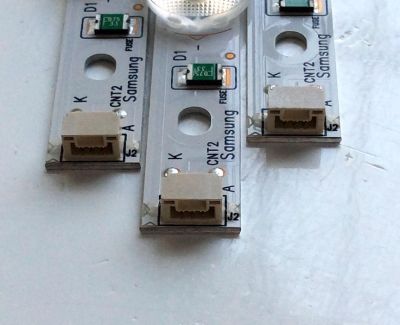 KIT DE LED´S PARA TV (3 PIEZAS) / SAMSUNG 303GC430043 / GC43D08-ZC22AG / E469119 / 2010035711-12 / 171115A2 / 344761000135000 / GC430M10 / PANEL´S BOEI430WU1 4A17B27 / HV430FHB-N1A / MODELOS UN43J5202AFXZA BZ01 / UN43M5300AFXZA BB02 / UN43J5200AFXZA - Imagen 2