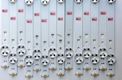 KIT DE LED´S PARA TV (14 PIEZAS) / HISENSE SVH650A53_REV01_6LED_UBH_160627 / SVH650A57 / S0525Z / 1168990 / PANEL HD650M5U51-B1\S0\GM\ROH 211690 / MODELO 65H6D / SERIE 65G1713D5 - Imagen 2