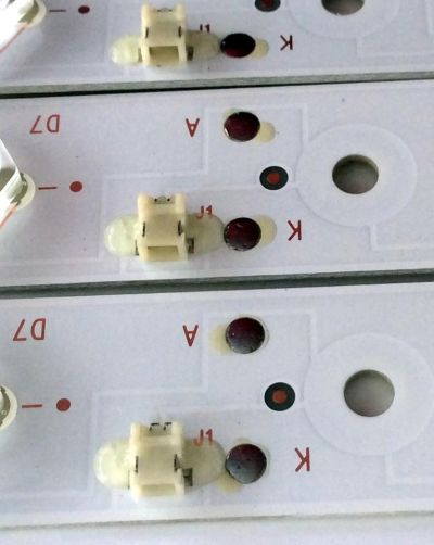 KIT DE LED´S PARA TV (3 PIEZAS) / ELEMENT KSKK32D07-ZC21FG-04 / 303KK320036 / E320262 / PY64152 / E22/E/7 / 120-125-3.9-3.0 / 2010024994-2 / 170115A5 / 21005583 / KK320M11 / PANEL HV320WHB-N81 / MD3238YTBH / MODELO ELEFW328  - Imagen 4