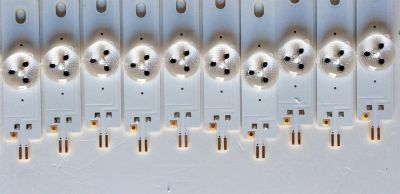 KIT DE LED´S PARA TV (10 PIEZAS) / SONY 1-889-701-11 (1-734-767-11) / 1-889-702-11 (1-734-767-11) / 047S8B 02 / 047S7B 25 / E88441 / SAMSUNG 2013SONY40A 3228 05 REV1.0 130927 / SAMSUNG 2013SONY40B / 130927 / PANEL NS4S400DND01 / MODELO KDL-40W600B - Imagen 4