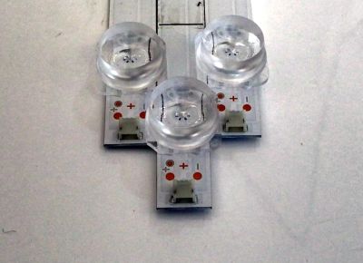 KIT DE LED'S PARA TV HISENSE (3 PIEZAS) / NUMERO DE PARTE CRH-BX40C130300603913 / CRH-BX40C130300603913REV1.0 / 201109X / 22796900 / PANEL V400HJ6-PE1 / MODELO 40H4030F - Imagen 4