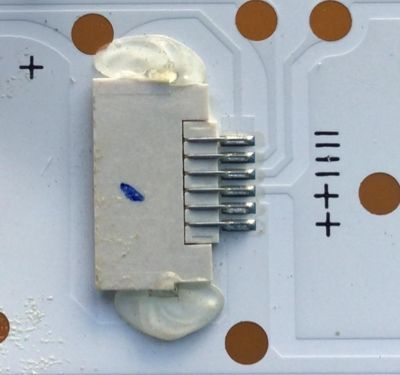 KIT DE LEDS PARA TV TCL ( 11 PZ) ((KIT INCOMPLETO, ORIGINALMENTE CONSTA DE 12 PZ) ) / NUMERO DE PARTE 4C-LB5508-ZM06J / *ZMJN*W1050*Z42*4 / *210127*10858*TG /  / MODELO 55S535  - Imagen 5