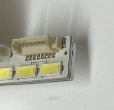 LED PARA TV VIZIO (1 PIEZA) / NUMERO DE PARTE 5638005421G / 50INCH 130515 / 5638005421G33100008W21A / 130903A / PANEL V500FWMS01 / MODELO M501D-A2R LWJJOICP / ((MEDIDAS 63CMx 13CM)) - Imagen 4