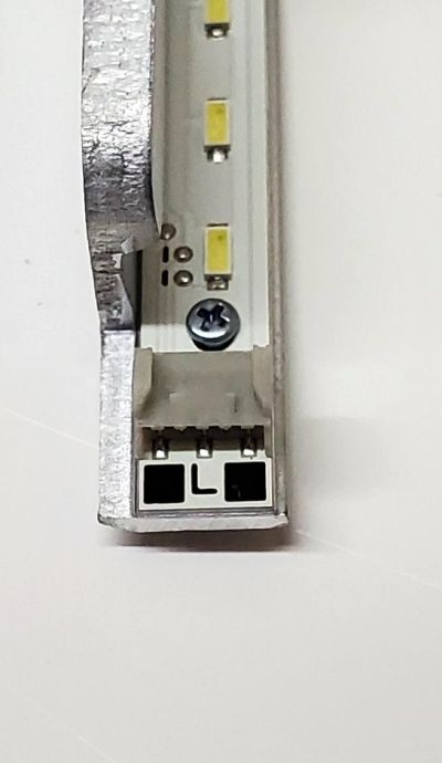 LED PARA TV ((1 PIEZA)) / NUMERO DE PARTE NLAW10100R / NLAW10100L / 32Y42L / 32Y42R / 020NLY-L4 / 110310B-0340 / 110310B-0343 / PANEL VVX32F101G00 / MODELOS TC-L32E3 / TX-L32E3B / TX-L32E3E / TX-L32E30B - Imagen 2