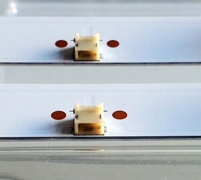 KIT DE LED'S ((NUEVOS)) PARA TV HISENSE ((2 PIEZAS)) / NUMERO DE PARTE JL.D425B1330-003DS-M_V01 / JHD425X1F52-T0 / 2020110301 / 1273208 / D221115 / PANEL JHD425X1F52-T0L1K1\S0\GM\ROH / MODELOS 43V35KU / 43H4030F3 - Imagen 4