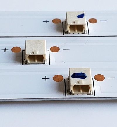 KIT DE LED'S PARA TV WESTINGHOUSE ((3 PIEZAS)) / NUMERO DE PARTE JL.D43071330-002FS-M_V01 / BG-L GL12 94V-0 E529852 FJ / 20AG430 / LB-C430-G5C-U-C-7-12-X9 / PANEL C430Y19-5C / DISPLAY V430DJ1-Q01 REV.D2 / MODELO WR43UX4210 - Imagen 2