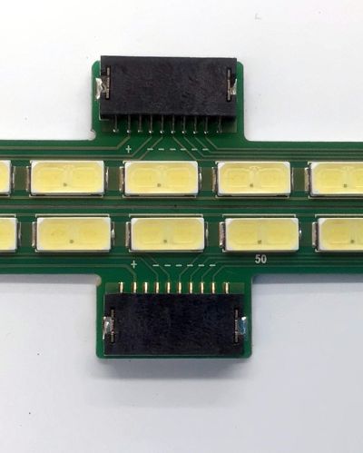 KIT DE LED'S PARA TV LG ((2 PIEZAS)) / NUMERO DE PARTE 6916L-0832A / 6916L-0833A / 6916L0832A / 6916L0833A / 6922L-0028A / PANEL LC550EUH (PE)(F1) / MODELO 55LM7600-UA / 55LM7600-UA.AUSWLJR / 55LM8600-UC / 55LM8600-UC.AUSZLJR - Imagen 2