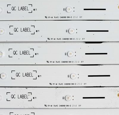 KIT DE LED'S PARA HISENSE ((32 PIEZAS)) / NUMERO DE PARTE RSAG7.820.13167/ROH VER.A / HD750H3U71-TAL2 / 2023011601 / SVH750AG1 / PANEL HD750H3U71-TAL2+2023011601+SVH750AG1 / MODELOS 75U6K / 75U7K - Imagen 2