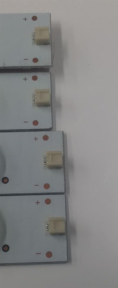 KIT DE LEDS PARA TV SEIKI ORIGINAL 4 PIEZAS / NUMERO DE PARTE IC-C-CNCF39D476  / 910-390-1013 / T390H1-P01-DY4 VER.K1 / T390H1-P01-DY4 (VER.K1) / PANEL T390H1-P01-DY4 / MODELO SE39UY04-1 - Imagen 5