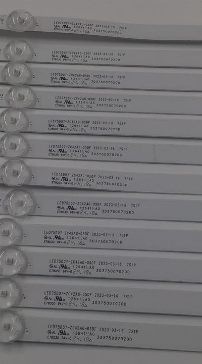 KIT DE LEDS PARA TV ONN ORIGINAL 12 PIEZAS / NUMERO DE PARTE LED75D07-ZC42AG-05DF / 30375007020D / 75000M23S / E78030 /  240620AF01 / PANEL JR745R3HA2Y / MODELO 100044717 75 PULGADAS - Imagen 3