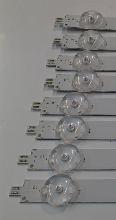 KIT DE LEDS PARA TV ONN ORIGINAL 8 PIEZAS / NUMERO DE PARTE 30365007050D / LED65D07-ZC62AG-08DF / 231114AC01 / 65000M73S / MODELO 100012587 65" - Imagen 4