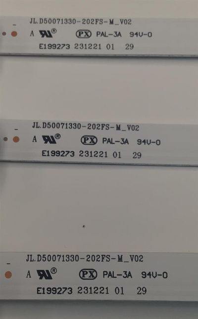 KIT DE LEDS ORIGINAL PARA TV VIZIO 3 PIEZAS / NUMERO DE PARTE JL.D50071330-202FS-M_V02 / F8QNC000051PAUXLB00GGCN6 / 231221 01 29 / PANEL V500DJ7-E03 / V500DJ7-203 / MODELO V4K50M-0809 / V506-J09 / V4K50S-0809 / V4K50C-0809 - Imagen 4