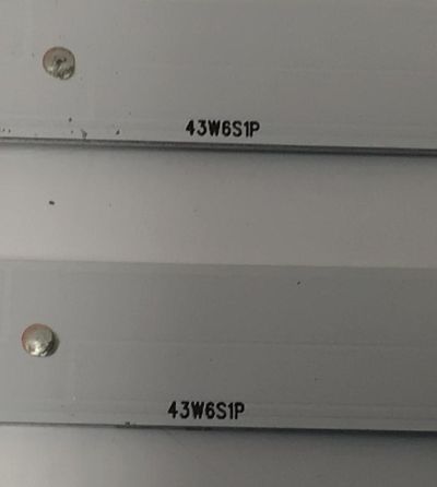 KIT DE LEDS PARA TV PHILIPS ORIGINAL 4 PIEZAS / NUMERO DE PARTE UDULEDWRE004 / UDULEDWRE004 REV 0.2 / 43W6S1P / MODELOS 43PFL5603/F7 / 43PFL5703/F7 - Imagen 3