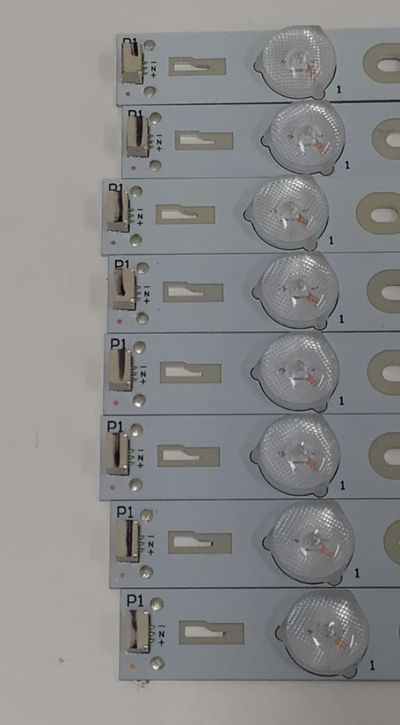 KIT DE LEDS PARA TV TCL ORIGINAL 8 PIEZAS / NUMERO DE PARTE 50HR330M05A0 V2 / 50D2700 / LC4RB2U1-C-K / 4C-LB5005-HR1 / MODELO 50FS3800  - Imagen 2