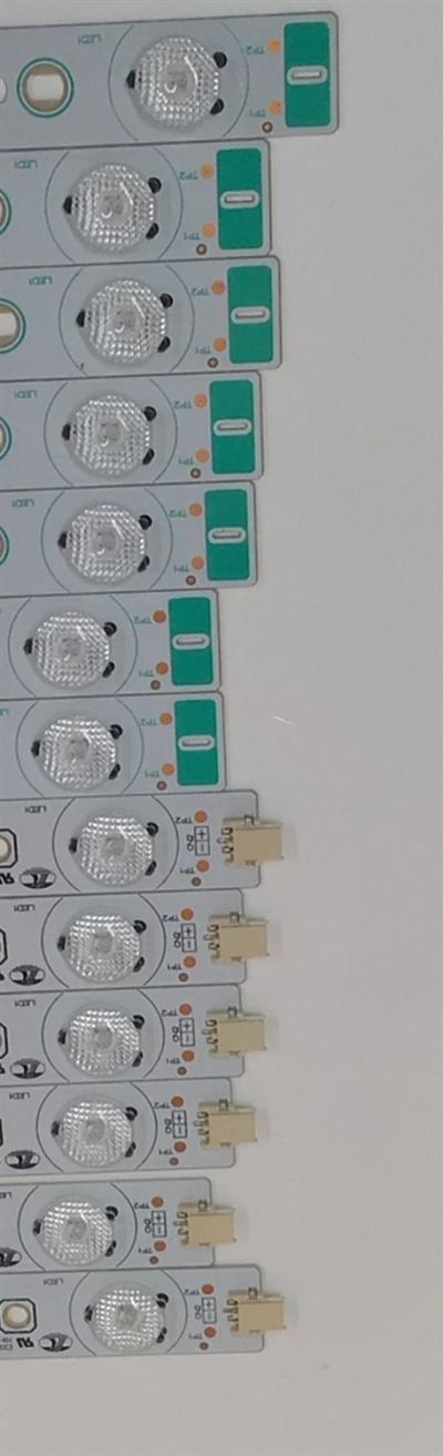 KIT DE LEDS PARA TV SHARP ORIGINAL / INCOMPLETO SOLO 45 PIEZAS / NUMERO DE PARTE 5231 / 5232 / 5233 / 5234 / 5235 / 5236 / ZZH2Y13WC10 / ZZH2Y14WC10 / PANEL LK900D3GW102 / MODELOS LC-90LE745U / LC-90LE657U / KIT CONSTA ORIGINALMENTE DE 48 PIEZAS - Imagen 4