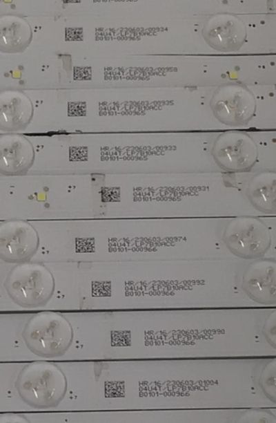 KIT DE LEDS PARA TV TCL ORIGINAL / INCOMPLTO SOLO 19 PIEZAS / NUMERO DE PARTE 75HR330M11 / 75HR330M11A3 V1 / 75HR330M11B3 V1 / 75HR330M11C3 V0 / 75C11G / PANEL LVU750NDJC / MODELO 75Q750G / KIT CONSTA ORIGINALMENTE DE 20 PIEZAS - Imagen 2