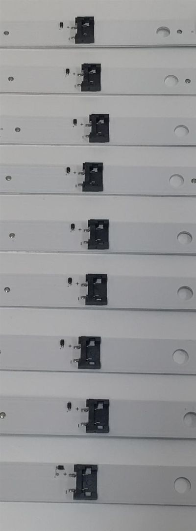 KIT DE LEDS ORIGINAL PARA TV LG 9 PIEZAS / NUMERO DE PARTE EAV65057501 / SSC_Y23_SLIM TRIDENT_75UR80_CSOT_S / SSC_Y23_SLIM TRIDENT_75UR80_CSOT_0.6PI_REV00_221026 / 28X1C / CS0T 750G4_D / PANEL NC750TQG-VCKHG / MODELO 75UT700PUA / 75UT7550AUA.BUSDLKR - Imagen 4