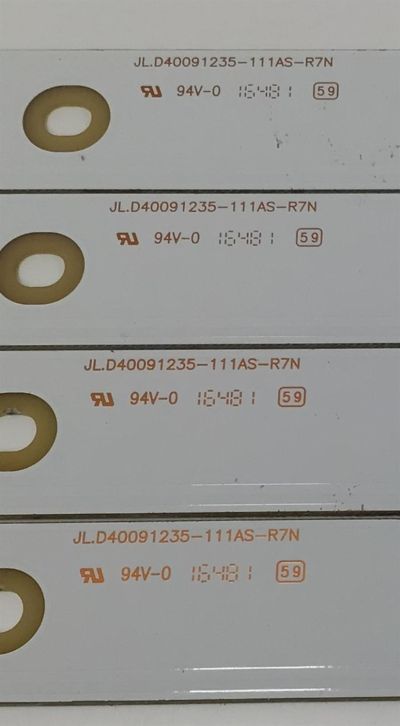 KIT DE LEDS PARA TV SEIKI ORIGINAL 4 PIEZAS / NUMERO DE PARTE JL.D40091235-111AS-R7N / AE12530 / 21005485 / D161205 / T411 / MODELO SFM40 - Imagen 4