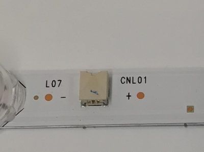 LED PARA TV VIZIO ORIGINAL 1 PIEZA / NUMERO DE PARTE 6C01B001XD000 / JL.D400C1330-202AS-M_V01 / F8QNC00037FAU / XLB00EX68502G0 / PANEL V400HJ9-E03 REV.C1 / MODELO D40FM-K09 - Imagen 2