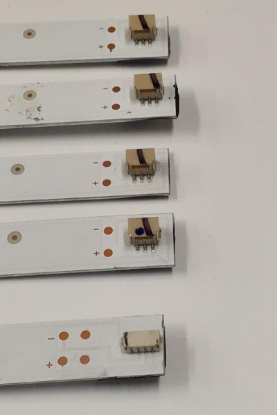 KIT DE LEDS PARA TV SHARP ORIGINAL 5 PIEZAS / NUMERO DE PARTE 4708-K58DGF-A3113N21 / 4708-K58DGF-A3113N11 / K580WDGF A3 / XRJ1060 / SLC04708RA0 / 110510-580F3031 / K580WDGF / PANEL K580WDGF / DISPLAY CV580U3-T01 REV:02 / MODELO 4T-C58EL8UR - Imagen 2