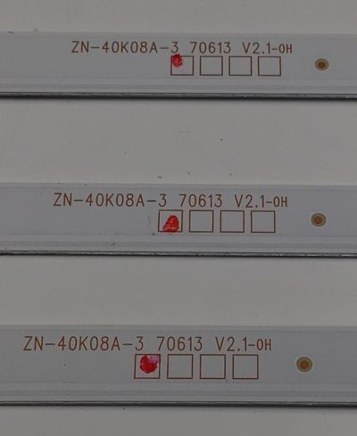 KIT DE LEDS PARA TV ORIGINAL 3 PIEZAS / NUMERO DE PARTE ZN-40K08A-3 / 70613 V2.1-0H / HPZ300E / 3.1.01.04.01.58240042 / C16000K5G1907100ZA98C / PANEL LSC400HN02 / MODELO KC40V2 - Imagen 4