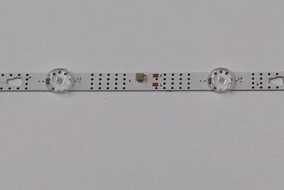 LED PARA TV INSIGNIA ORIGINAL 1 PIEZA / NUMERO DE PARTE 30323606007 / LED236D06-ZC52AG-03 / 210523AC07 / A21A22 / 23600M27 / MODELO NS-24DF310NA21 - Imagen 4