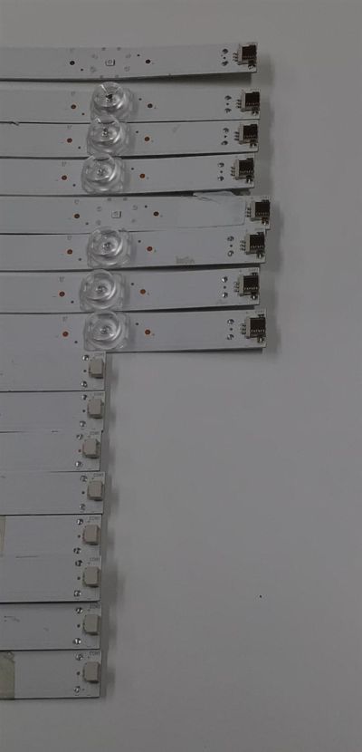 KIT DE LEDS PARA TV VIZIO ORIGINAL 16 PIEZAS / NUMERO DE PARTE LB7000V / LB7000V V1_03 / LB7000V V0_04 / 81010 / 31507B/31506C / LM70D / MAC3J6/MA83J6 / LR021/LL021 / MODELO M70Q6M-K03  - Imagen 4