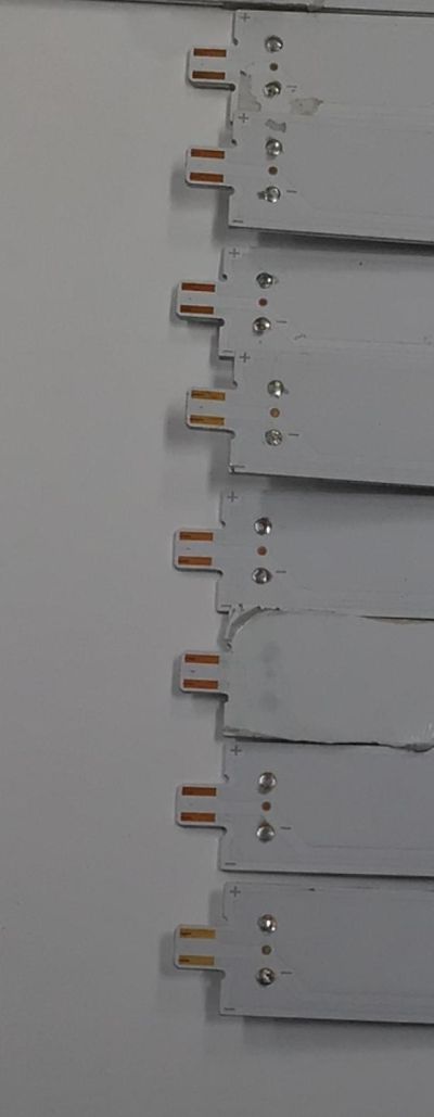 KIT DE LEDS PARA TV VIZIO ORIGINAL 16 PIEZAS / NUMERO DE PARTE LB7000V / LB7000V V1_03 / LB7000V V0_04 / 81010 / 31507B/31506C / LM70D / MAC3J6/MA83J6 / LR021/LL021 / MODELO M70Q6M-K03  - Imagen 3