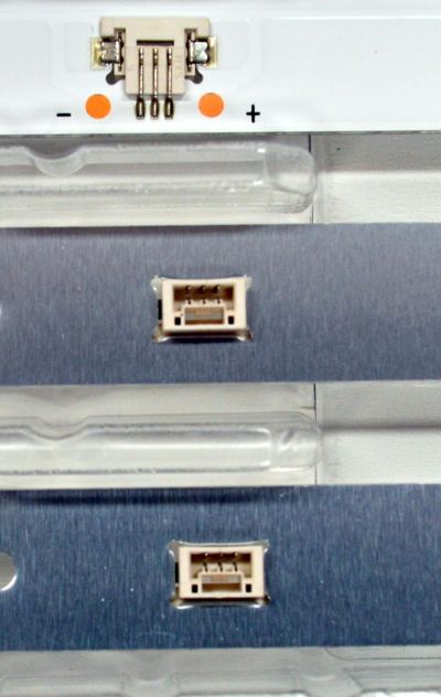 KIT DE LEDS ORIGINAL NUEVOS PARA TV JVC 2 PIEZAS / NUMERO DE PARTE CRH-AT32D2000060298QREV1.7 / 4C-LB320T-XR8C / AT32D2000B / AT32D2000060298QREV1 / E479275 / CRH-AT32D2000060298QREV1.7 / L05Y170JA2 / MODELOS SI32HS / 32EVLB - Imagen 5