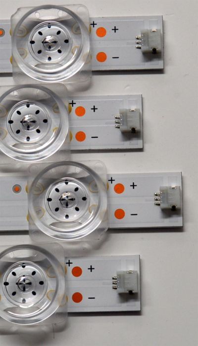 KIT DE LEDS ORIGINAL PARA TV SCEPTRE 4 PIEZAS / NUMERO DE PARTE F55JL7SMC3030041008J / CRH-F55JL7SMC3030041008J-REV1.3 / BOE 70401-01427 / SSC SVB550FD1 / 234734 / 162L0832D2105170011D00 / PANEL BOEA550WU1 / DISPLAY LC546PU4L 01 / MODELO U557CV-UMRB - Imagen 2