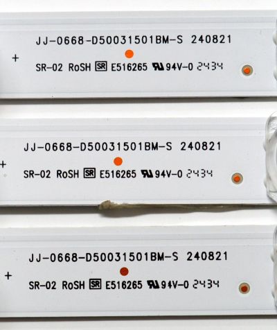 KIT DE LEDS ORIGINAL PARA TV SCEPTRE 3 PIEZAS / NUMERO DE PARTE JJ-0668-D50031501BM-S / 1.17.01.0000305-000 / M215A4W50J1 / 240903JA1 / PANEL MDHF500QUB-F20 / DISPLAY HF500QUB-F20 / MODELO U515CV-UMRD - Imagen 3