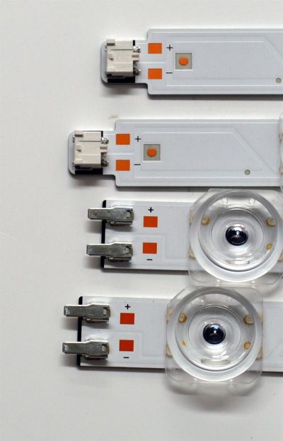 KIT DE LEDS ORIGINAL PARA TV SAMSUNG 4 PIEZAS / NUMERO DE PARTE BN96-58286A / BN96-58287A / LM41-01147A / LM41-01148A / L1_DU7K_E5_CFM_R10(1) / L1_DU7K_E5_CFM_L8(1) / PANEL CY-BD055HGXV2H / DISPLAY LC550EQC (SP)(A3) / MODELO UN55DU7200BXZA WB01 - Imagen 9