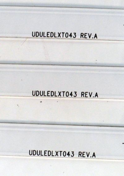 KIT DE LEDS ORIGINAL PARA TV PHILIPS 3 PIEZAS / NUMERO DE PARTE LB500A7 / LB500A7 V0_00 / UDULEDLXT043 REV.A / 8832A / 50W14S1P / DISPLAY V500DJ7-QE1 REV.D2 / MODELO 50PUL7552/F7 / 50PUL7552/F7 A - Imagen 4
