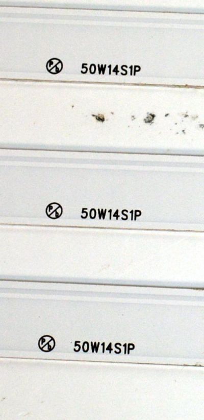KIT DE LEDS ORIGINAL PARA TV PHILIPS 3 PIEZAS / NUMERO DE PARTE LB500A7 / LB500A7 V0_00 / UDULEDLXT043 REV.A / 8832A / 50W14S1P / DISPLAY V500DJ7-QE1 REV.D2 / MODELO 50PUL7552/F7 / 50PUL7552/F7 A - Imagen 3