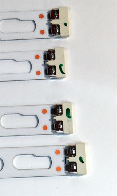 KIT DE LEDS ORIGINAL PARA TV SAMSUNG 8 PIEZAS / NUMERO DE PARTE BN96-58293A / BN96-58292A / JL.D700G1330-408AL-M_V09 6.5 / JL.D700G1330-408AR-M_V09 6.5 / PANEL CY-BD070HGDV1H / DISPLAY JE695R3HE1K / BN96-54406A / MODELO UN70DU6900DXZA / UN70DU7200DXZA - Imagen 3