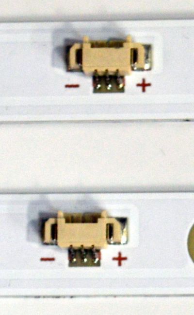 KIT DE LEDS ORIGINAL PARA TV ONN 2 PIEZAS / NUMERO DE PARTE 30342011012DS / LED42D11-ZC52AG-10DSEZ / 240912BF03 / 42000M59H / PANEL JR425R3HC0K / DISPLAY JR425R3HC0K / BN96-57614A / MODELO 100012584 43" / 100133209 43" - Imagen 4