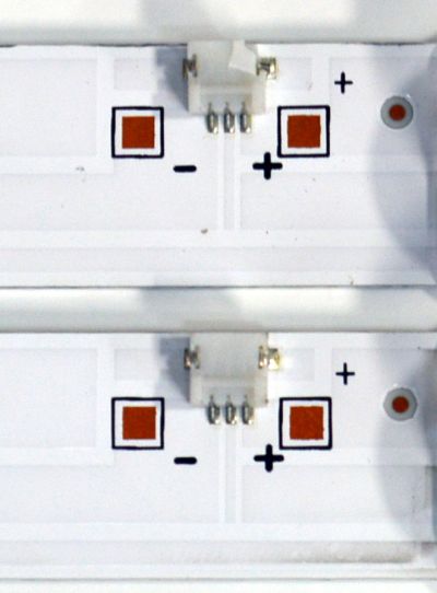 KIT DE LEDS ORIGINAL PARA TV HISENSE 2 PIEZAS / NUMERO DE PARTE BK50H1C / CRH-BK50H1C3030T021628F-REV1.2 / HD500H1U91-T0/2022122101/BK50H1C / 1304592500 / 28093200 / PANEL HD500H1U91-T0\ROH / DISPLAY CV500U2-L01 REV:02 / MODELO 50A6NV / 50A6NV 50A51HUV - Imagen 2